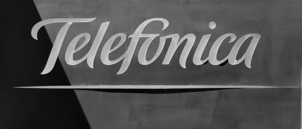 4004717812 13c31319a2 B