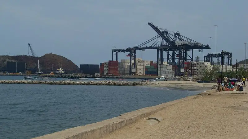 800px Puerto De Santa Marta
