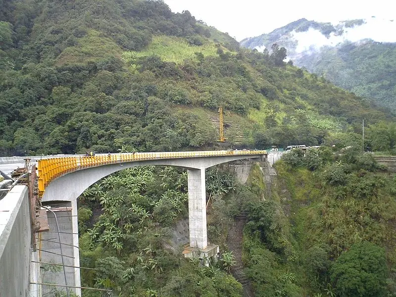 800px Viaducto En Construcción En La Vía Armenia   Ibagué
