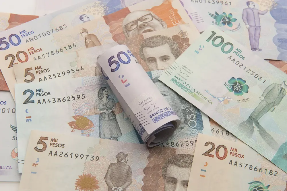 Dinero Colombiano